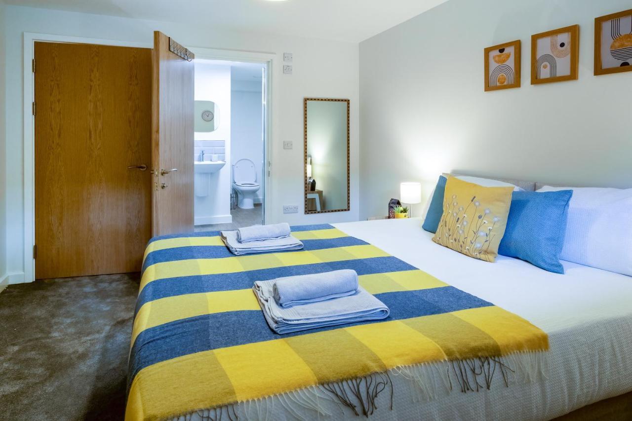 Luton Modern Serviced Accommodation For Contractors, Relocators, Professionals, Tourists And Students - Akugi Homes Luton (Bedfordshire) Exterior foto