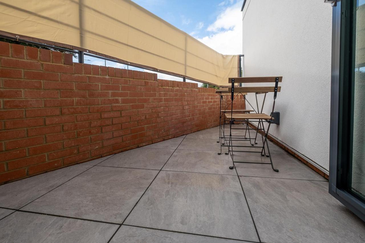 Luton Modern Serviced Accommodation For Contractors, Relocators, Professionals, Tourists And Students - Akugi Homes Luton (Bedfordshire) Exterior foto